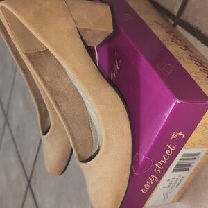 Easy Street faux suede block heel pumps